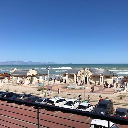 At The Beach - Muizenberg Cape Town Bagian luar foto
